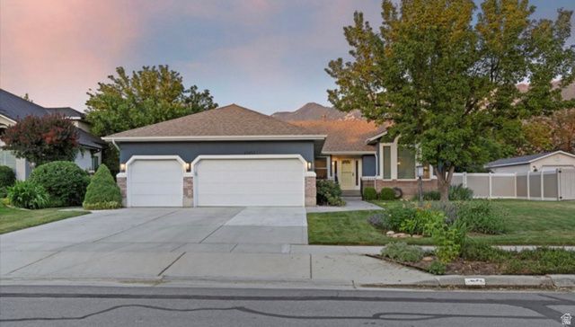 11051 S LONGDALE CIR, Sandy, UT 84092