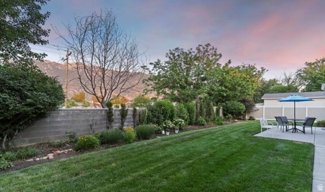 11051 S LONGDALE CIR, Sandy, UT 84092