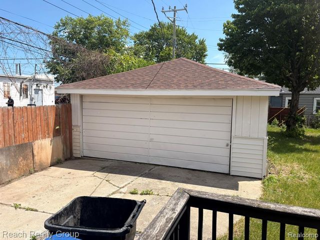 11430 Lenore, Redford, MI 48239