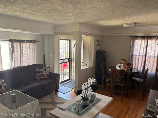11430 Lenore, Redford, MI 48239