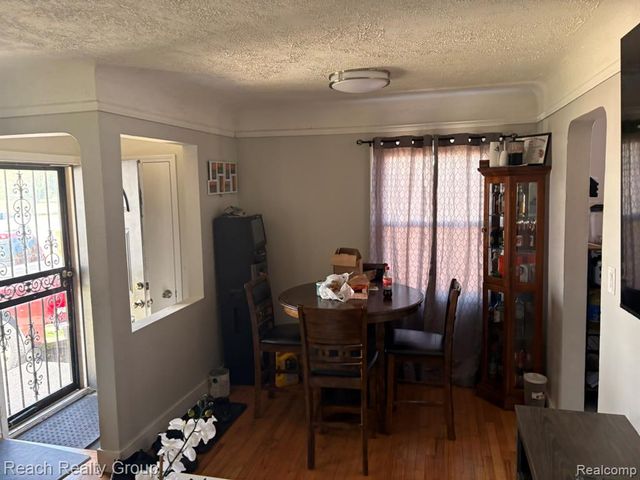 11430 Lenore, Redford, MI 48239
