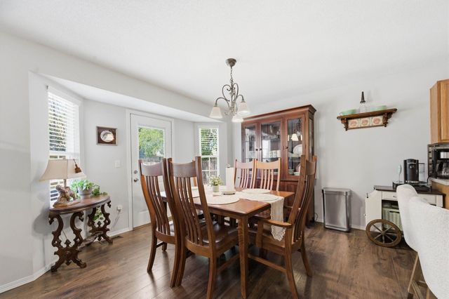 2711 N Parkdale, Wichita, KS 67205