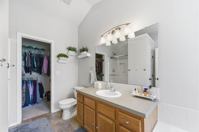 2711 N Parkdale, Wichita, KS 67205