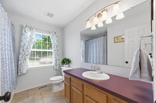 2711 N Parkdale, Wichita, KS 67205