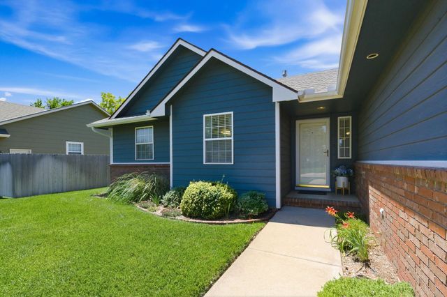 2711 N Parkdale, Wichita, KS 67205