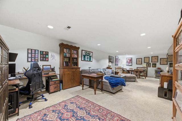 2711 N Parkdale, Wichita, KS 67205