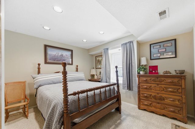 2711 N Parkdale, Wichita, KS 67205