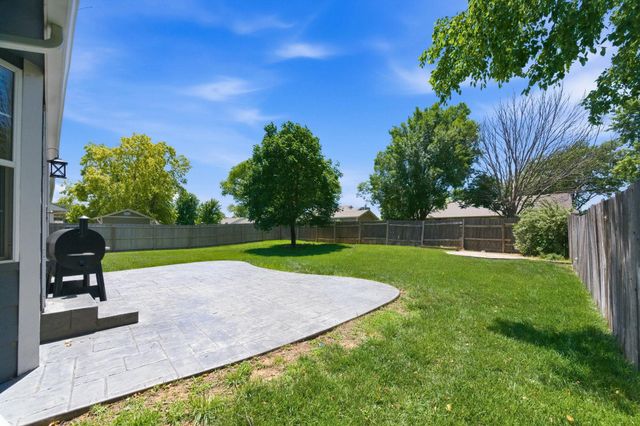 2711 N Parkdale, Wichita, KS 67205