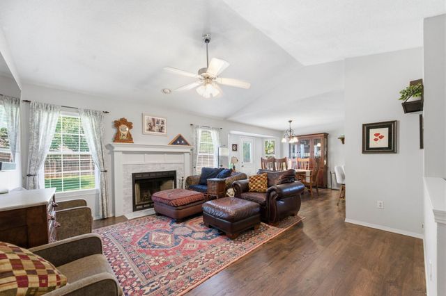 2711 N Parkdale, Wichita, KS 67205