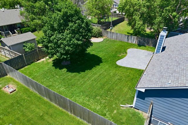 2711 N Parkdale, Wichita, KS 67205