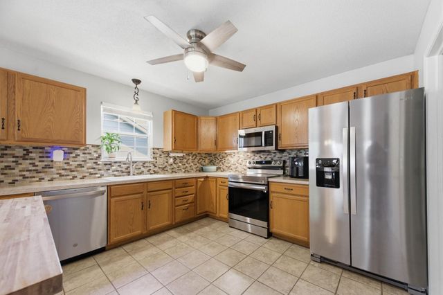 2711 N Parkdale, Wichita, KS 67205