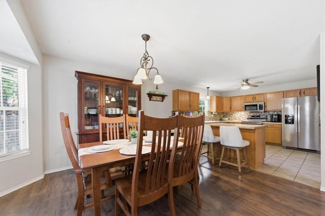 2711 N Parkdale, Wichita, KS 67205
