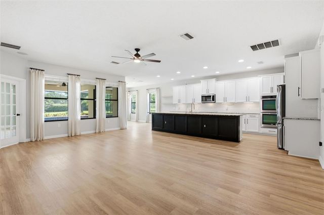 32306 GARDEN ALCOVE LOOP, Wesley Chapel, FL 33545