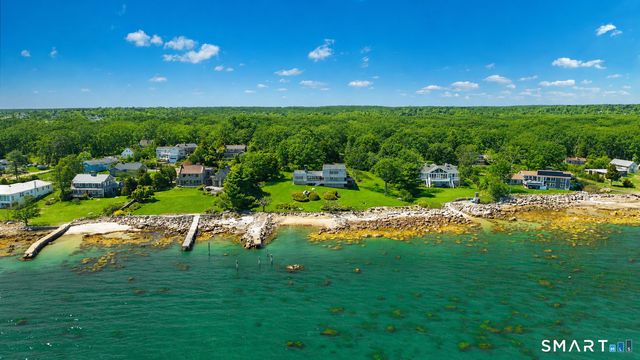 39 Chippechaug Trail, Stonington, CT 06355