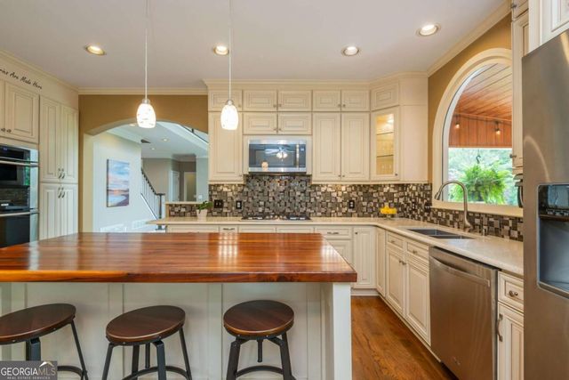 295 Devereux Downs, Roswell, GA 30075