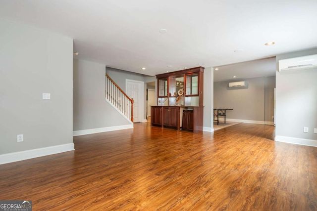 295 Devereux Downs, Roswell, GA 30075