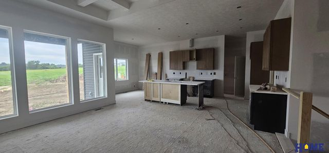 9011 Castle Pine Drive, Lincoln, NE 68516