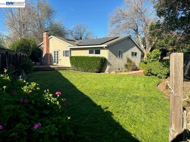 1408 Carmelita Ct, Concord, CA 94520