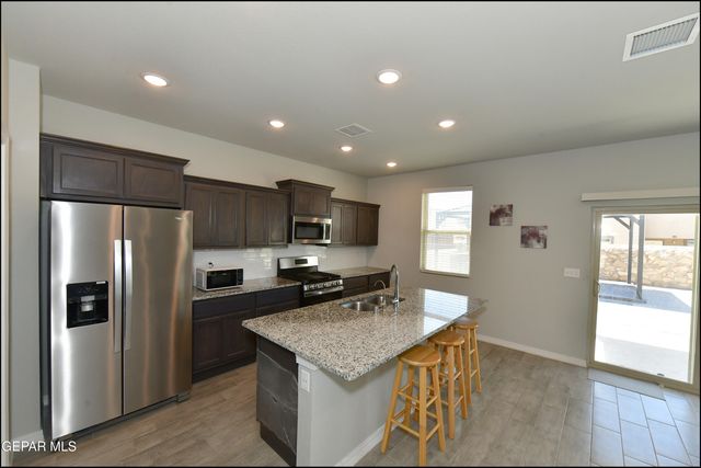6072 HIDDEN ROW Avenue, El Paso, TX 79924