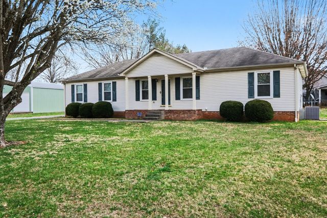 1020 Rutledge Dr, Rockvale, TN 37153