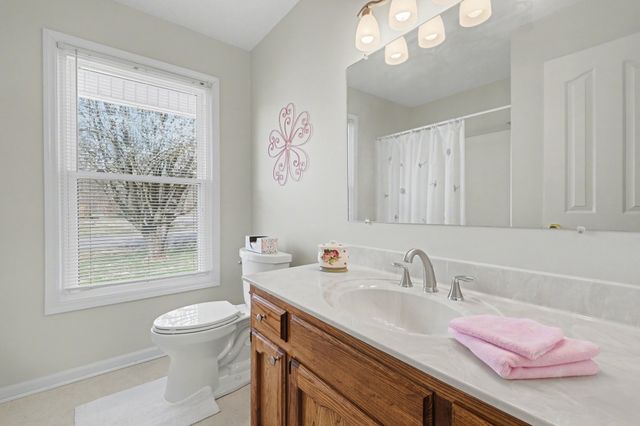 1020 Rutledge Dr, Rockvale, TN 37153