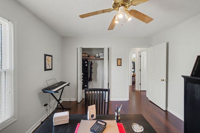 1020 Rutledge Dr, Rockvale, TN 37153