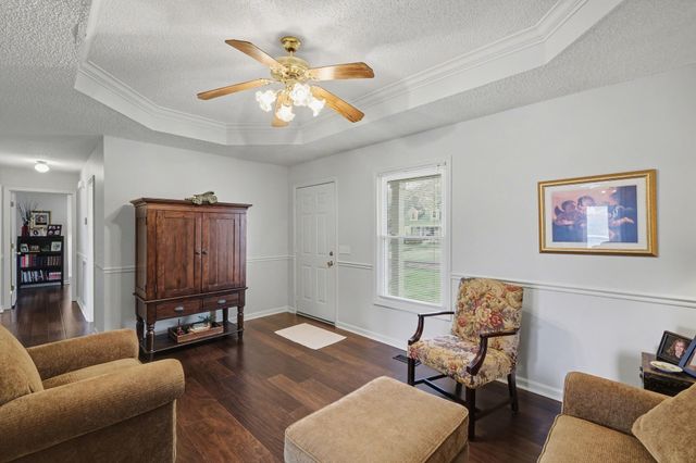 1020 Rutledge Dr, Rockvale, TN 37153