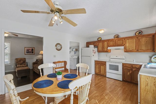 1020 Rutledge Dr, Rockvale, TN 37153