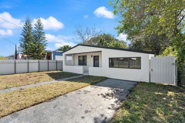 860 NW 70th St, Miami, FL 33150