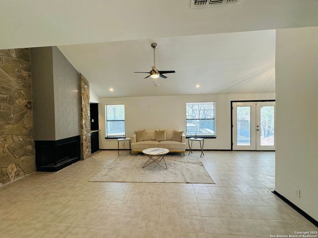 5611 timber rail, San Antonio, TX 78250