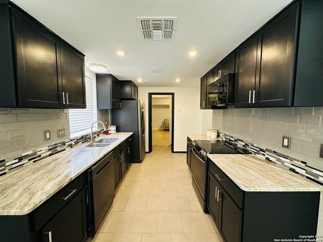 5611 timber rail, San Antonio, TX 78250