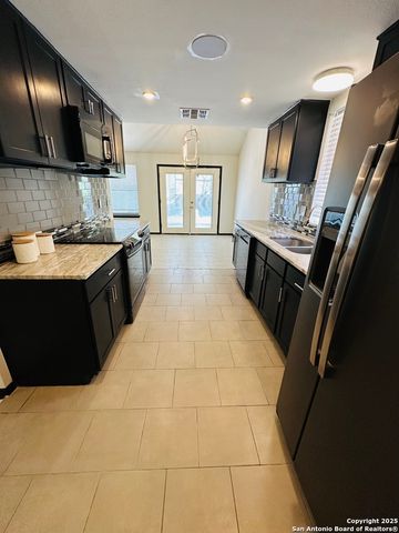 5611 timber rail, San Antonio, TX 78250