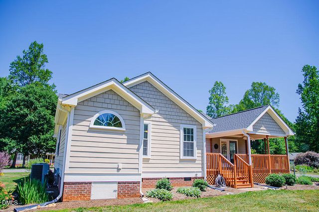 62 Red Berry Holly Lane, Hurdle Mills, NC 27541