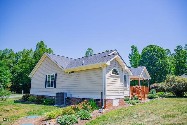 62 Red Berry Holly Lane, Hurdle Mills, NC 27541