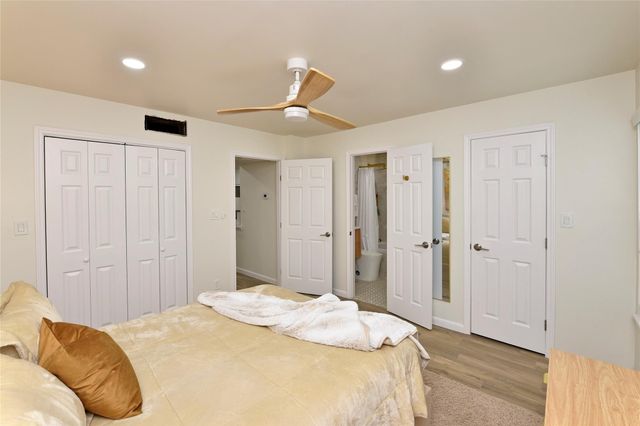 3224 Timmons Lane 112, Houston, TX 77027