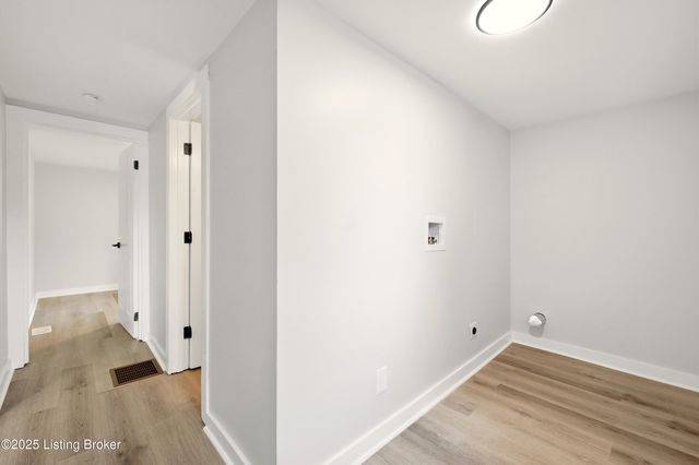 4909 Kendall Rd, Louisville, KY 40272