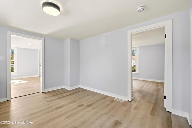 4909 Kendall Rd, Louisville, KY 40272