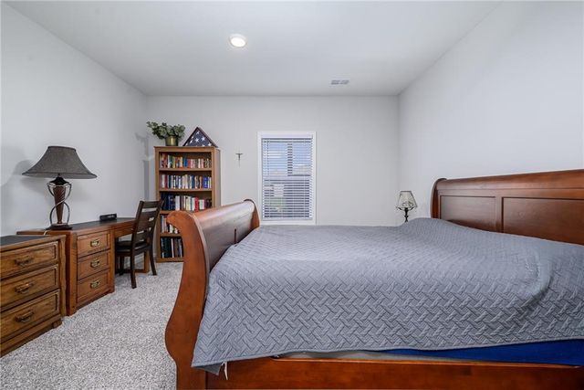 1485 N 162nd Circle, Basehor, KS 66007