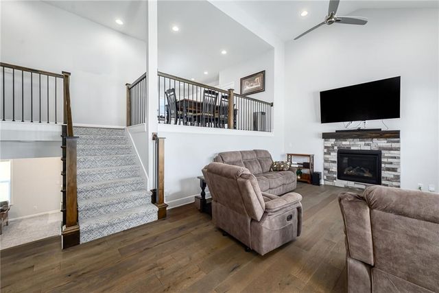 1485 N 162nd Circle, Basehor, KS 66007