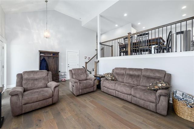 1485 N 162nd Circle, Basehor, KS 66007
