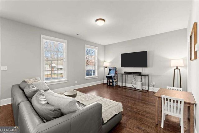 160 Clover Court, Roswell, GA 30075