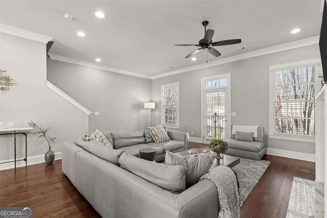 160 Clover Court, Roswell, GA 30075