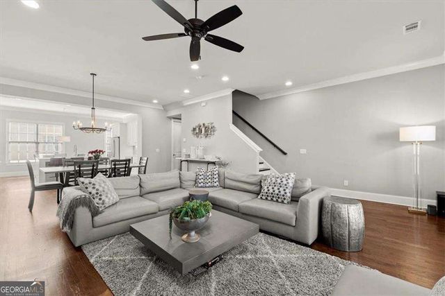160 Clover Court, Roswell, GA 30075