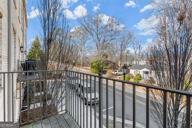 160 Clover Court, Roswell, GA 30075