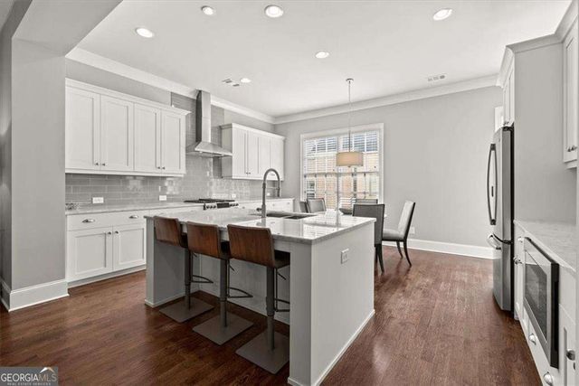 160 Clover Court, Roswell, GA 30075