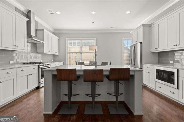 160 Clover Court, Roswell, GA 30075