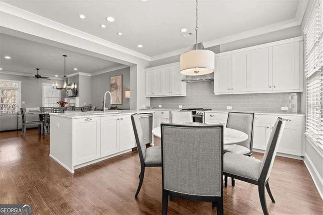 160 Clover Court, Roswell, GA 30075