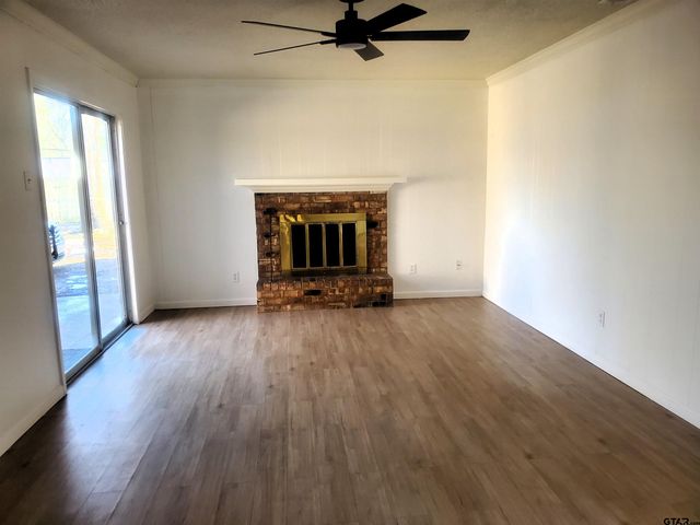 2811 Lisa Lane, Tyler, TX 75701