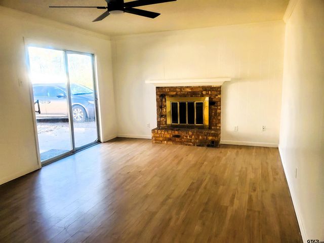 2811 Lisa Lane, Tyler, TX 75701