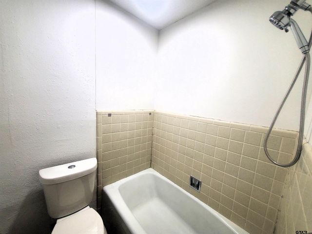 2811 Lisa Lane, Tyler, TX 75701